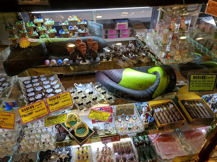 Robin's Candy Shop Picture 7