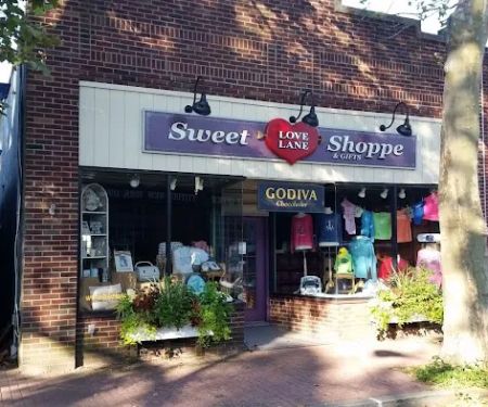 Love Lane Sweet Shoppe