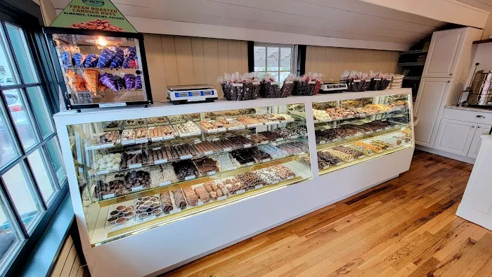 Kenzie's Fudge & Chocolate Shop Picture 2
