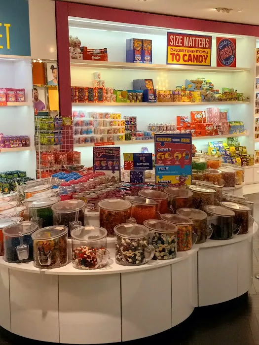 IT'SUGAR Holyoke Picture 2