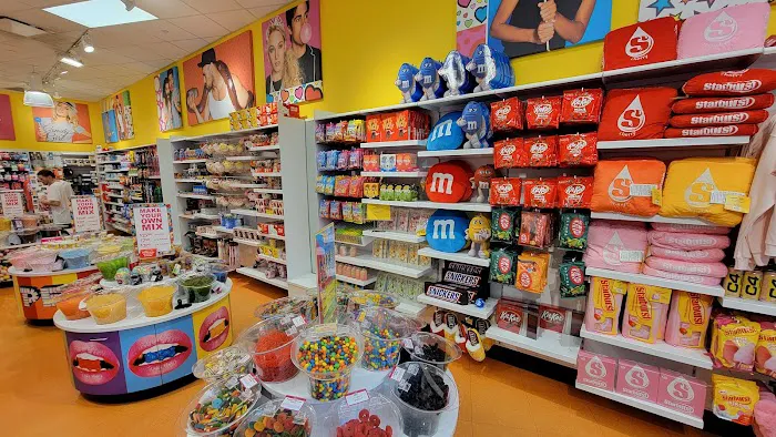 IT'SUGAR Foxwood Outlets Picture 6