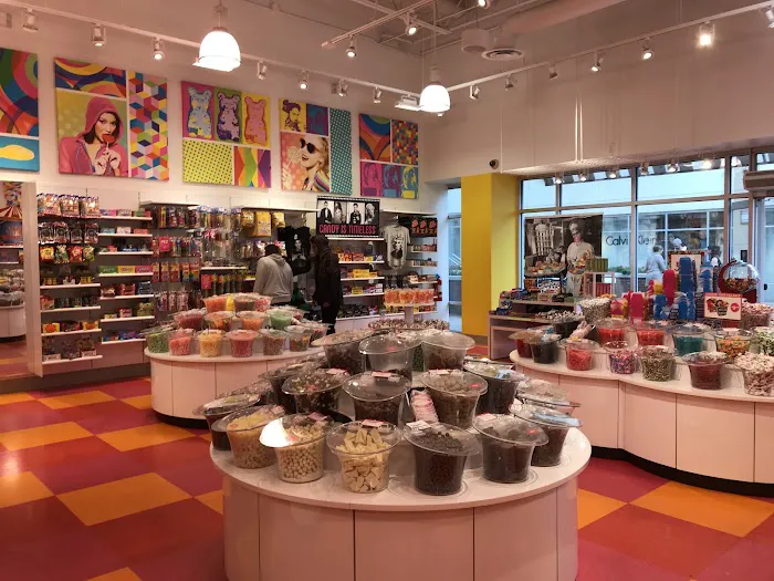 Savannah's Candy Kitchen Picture 3