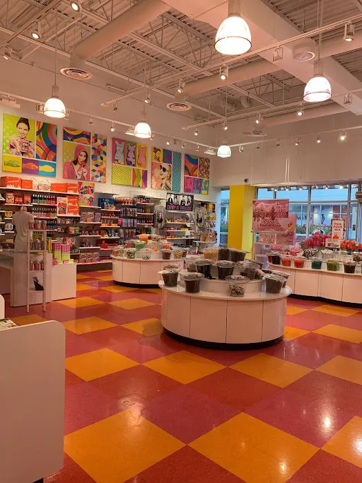 Savannah's Candy Kitchen Picture 5