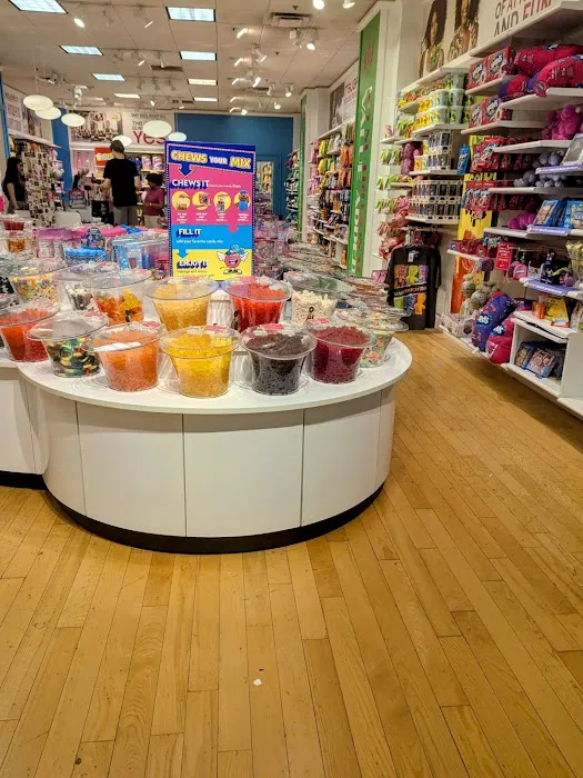 IT'SUGAR Montgomery Picture 2