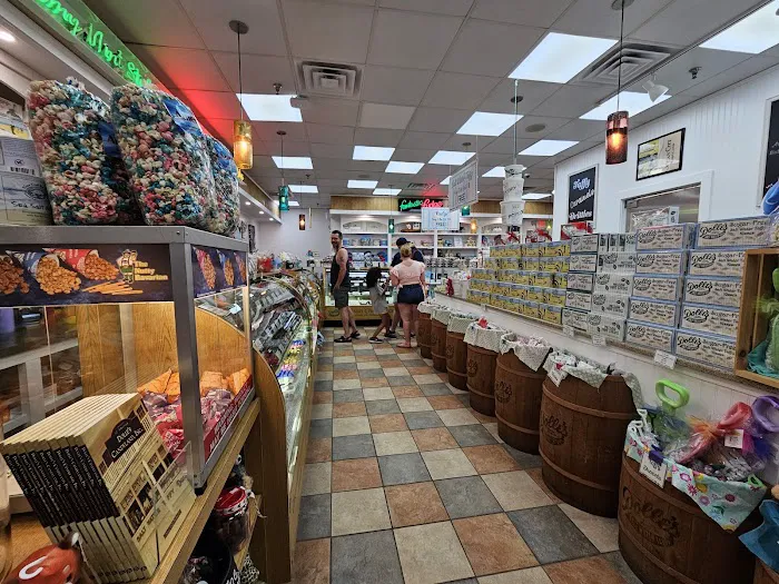 Dolle's Candyland, Inc. Picture 8