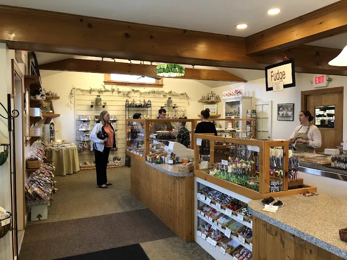 Richardson's Candy Kitchen Picture 10