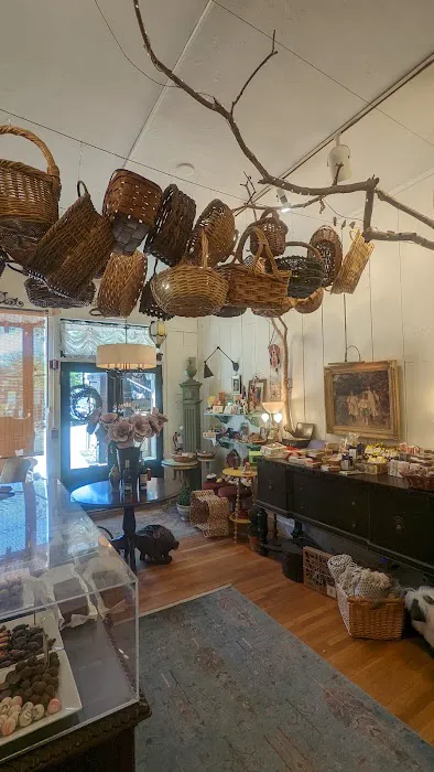 the chocolate shoppe Picture 2