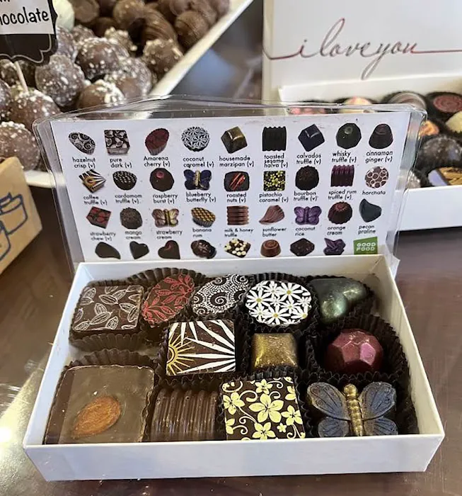 the chocolate shoppe Picture 6