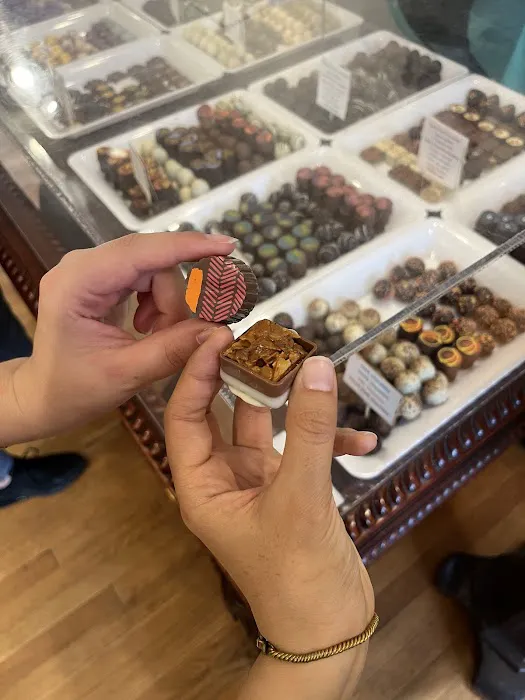 the chocolate shoppe Picture 8