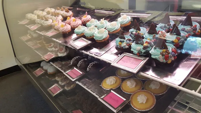 The Newport Sweet Shoppe Picture 2