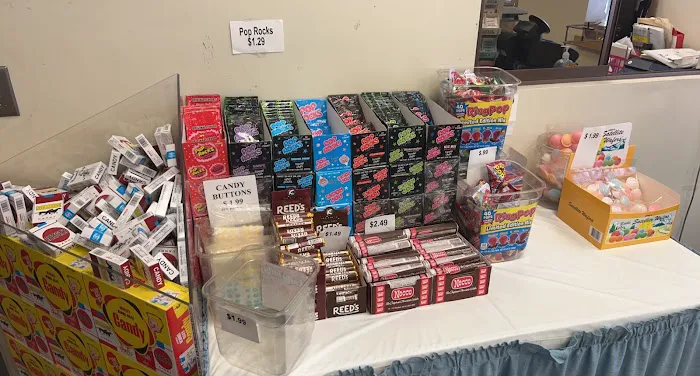Lady Ann Candies' Candyland Market Picture 9