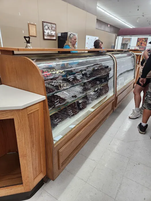 Dorothy Cox's Candies Inc. Picture 1