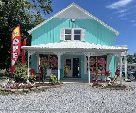 Sweetiez Candy & Ice cream shop