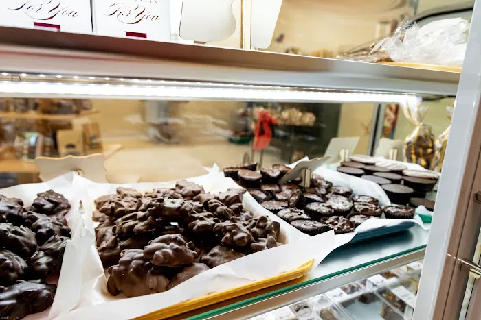 The Village Sweet Shoppe Picture 4