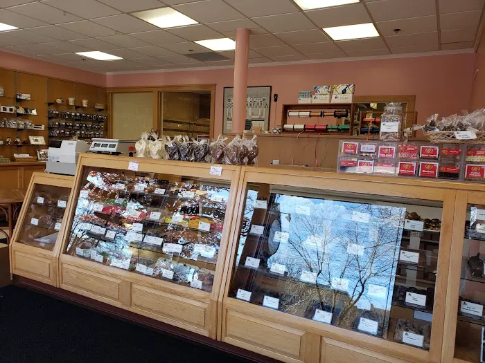 Ye Goodie Shoppe Picture 6