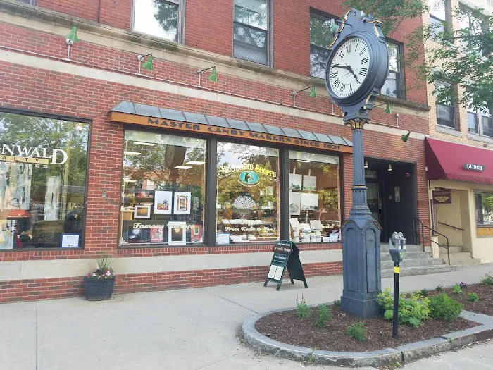 Ye Goodie Shoppe Picture 10