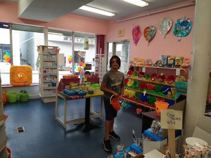 Nana's Ice Cream Parlor, And Candy Shop Picture 6