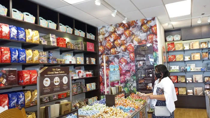 Lindt Chocolate Shop Picture 4