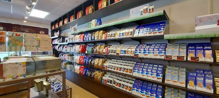 Lindt Chocolate Shop Picture 8