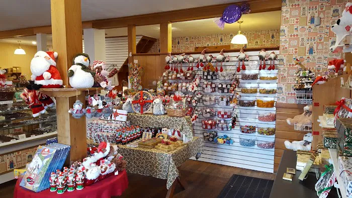 Furlong's Candies & Ice Cream Picture 6