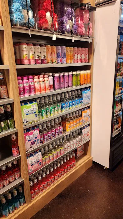 Sweet Palace Candy Shop Picture 2