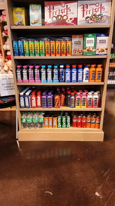 Sweet Palace Candy Shop Picture 7