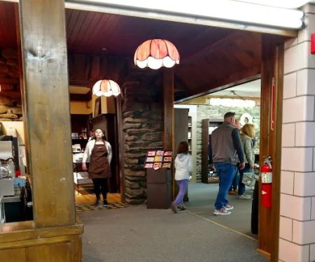 Hebert Candies & Gifts