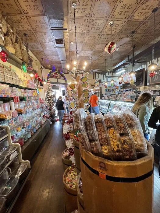 Pat & Toni's Sweet Things Picture 1