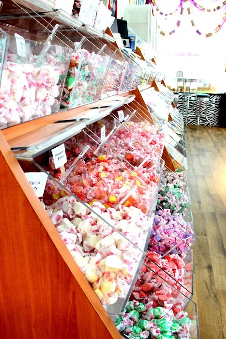 Beachside Candy Co. Picture 3
