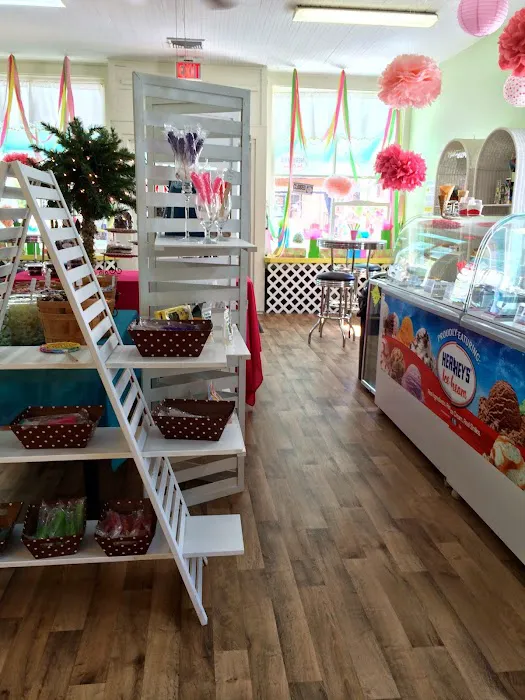 Beachside Candy Co. Picture 7