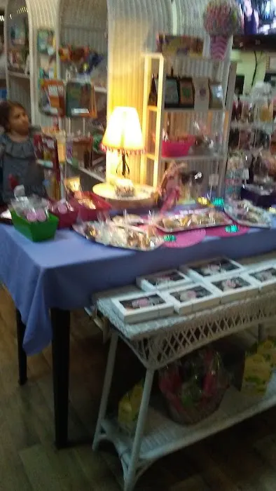 Beachside Candy Co. Picture 6