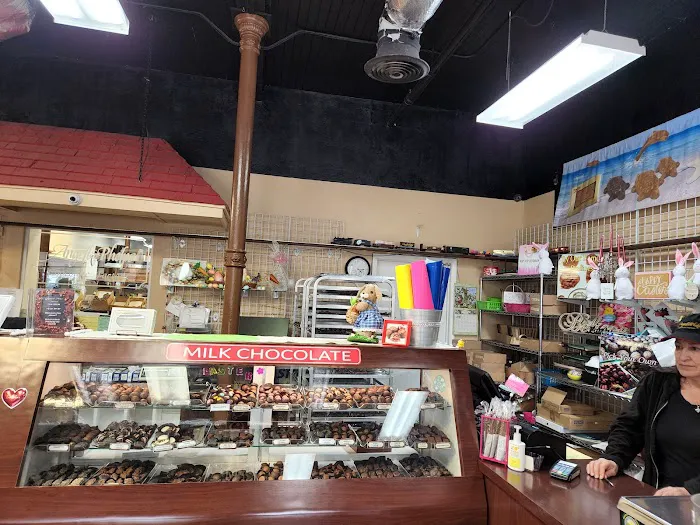 Angell & Phelps Chocolate Factory Picture 6