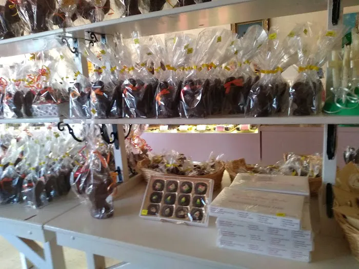 Lucille's Own Make Candies Picture 8
