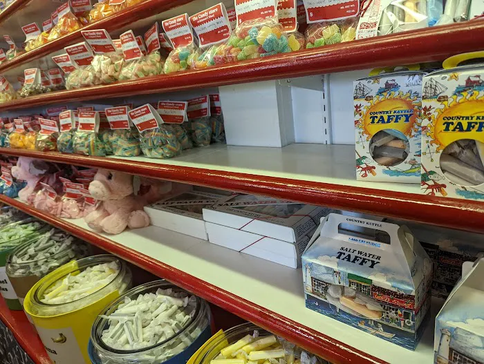 Candy Store At Schooner's Wharf Picture 10