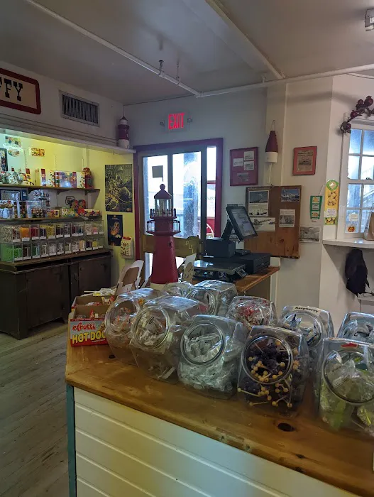 Candy Store At Schooner's Wharf Picture 5