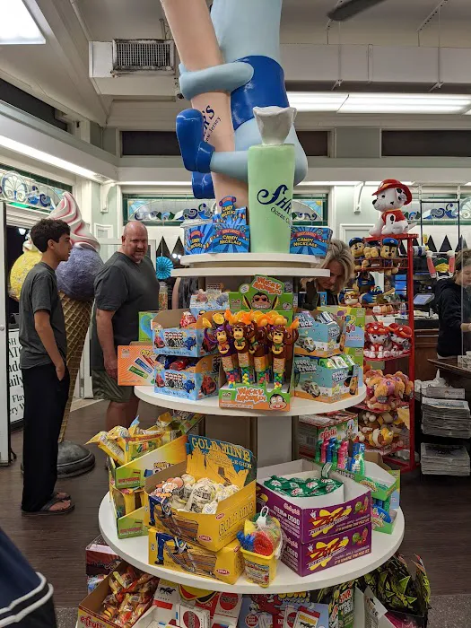 Shriver's Salt Water Taffy & Fudge Picture 3