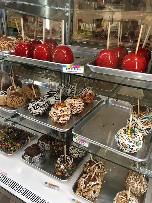 JiLLy's Candy Factory Picture 3