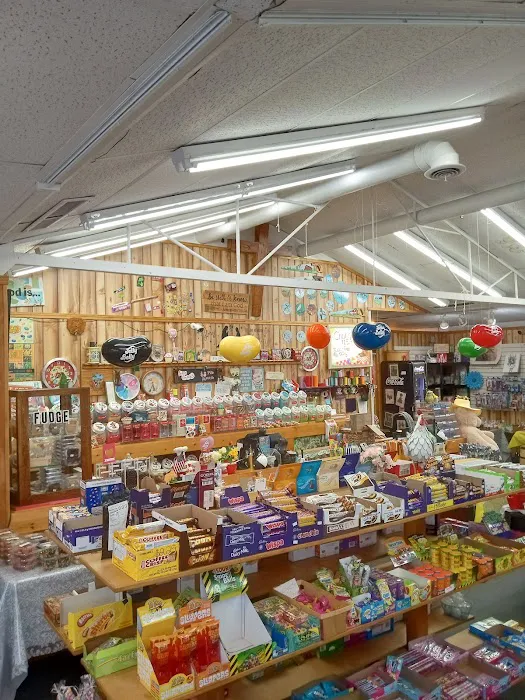 The Red Berry's Candy Shop Picture 8