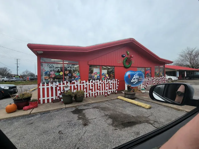 The Red Berry's Candy Shop Picture 10