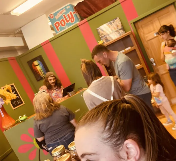 Jeff's Candy Shop Picture 1