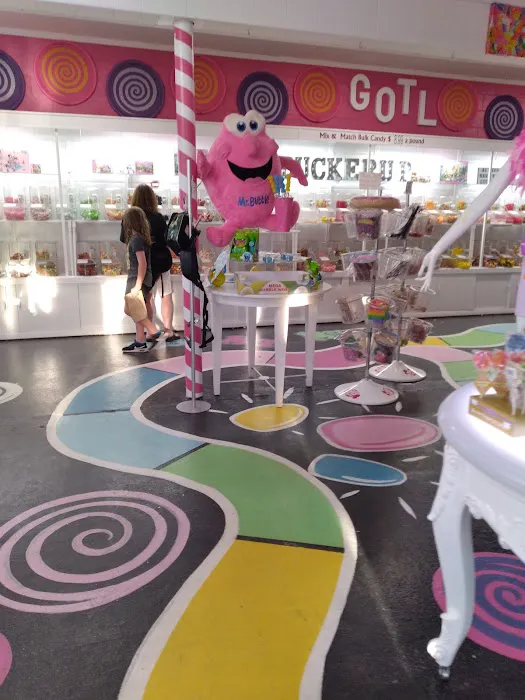 Pucker Up Candy Shoppe Picture 9