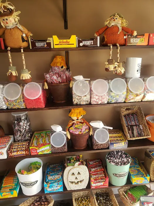 The Kandy Kupboard Candy Store Picture 6