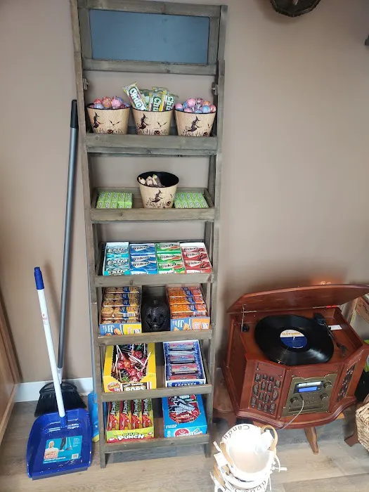 The Kandy Kupboard Candy Store Picture 5