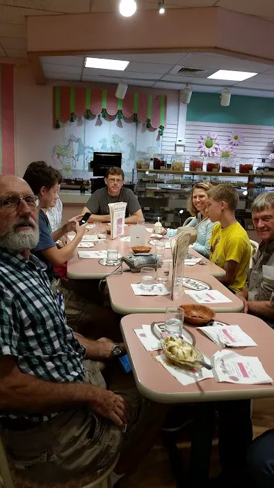 Malley's Chocolates & Ice Cream Parlor Picture 9