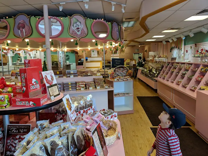 Malley's Chocolates & Ice Cream Parlor Picture 6