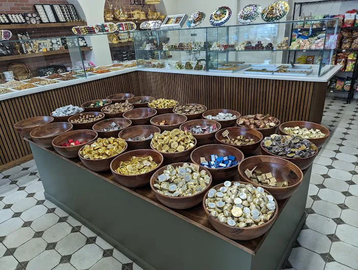 The Nut Shop Picture 6