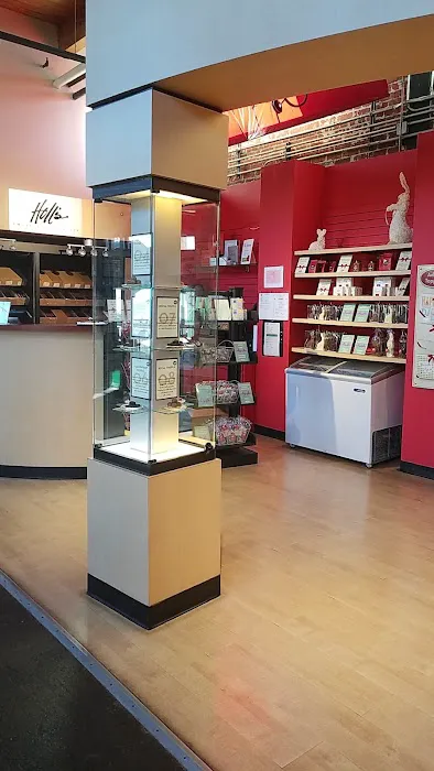 Holl's Handcrafted Swiss Chocolates Picture 10