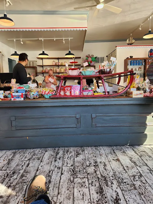 Squishington’s Candy Shop Picture 5