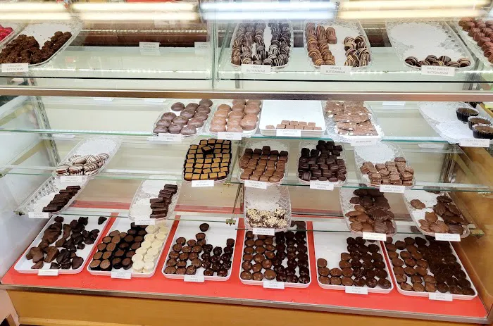 Bertucci's Chocolates Picture 5