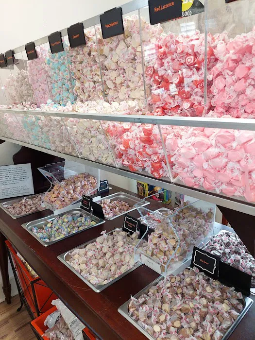 LAKESIDE SWEETS & MORE Picture 8